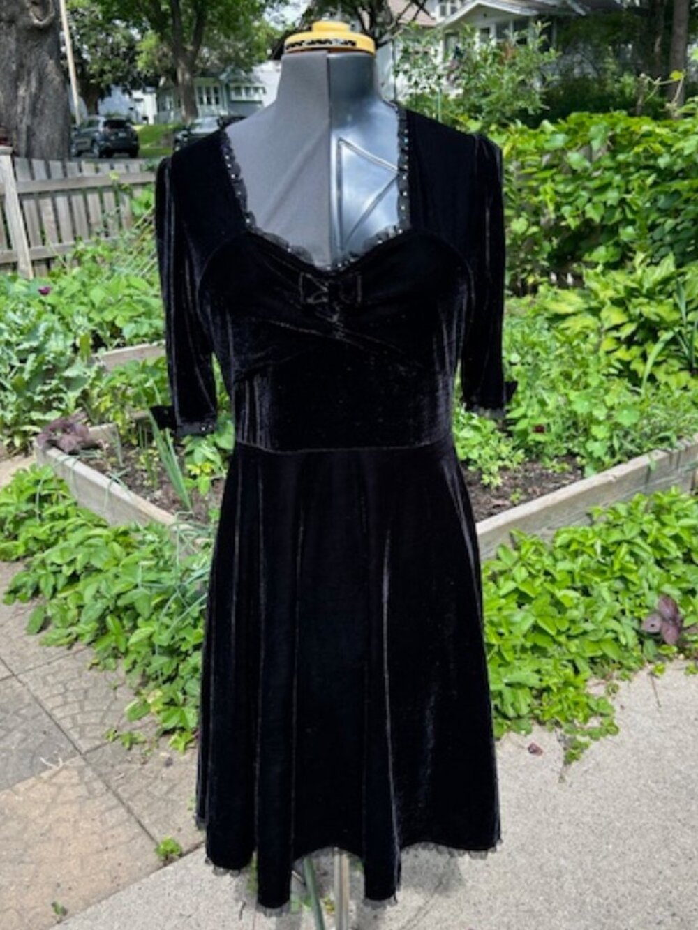 Sourpuss Black Fit-and Flare Velvet Dress XL